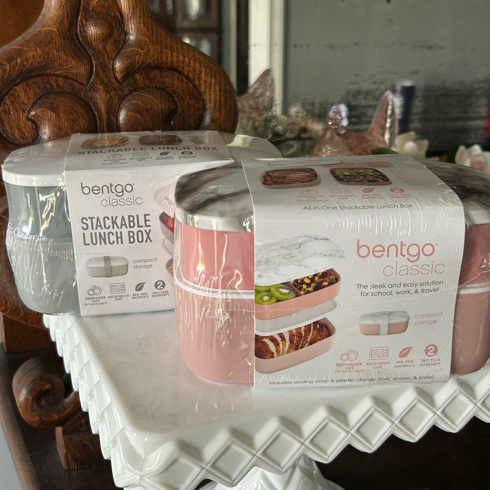 NWT Bentgo Stackable Lunch Box - Pink & Grey